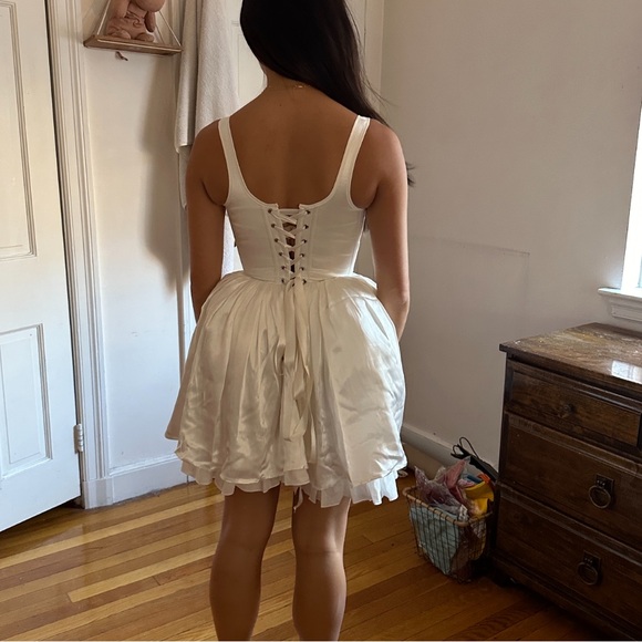 White Corset Bridal dress - Picture 5 of 9